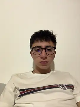 CamiRojas boy online show from October 29, 2025, 3:16 am