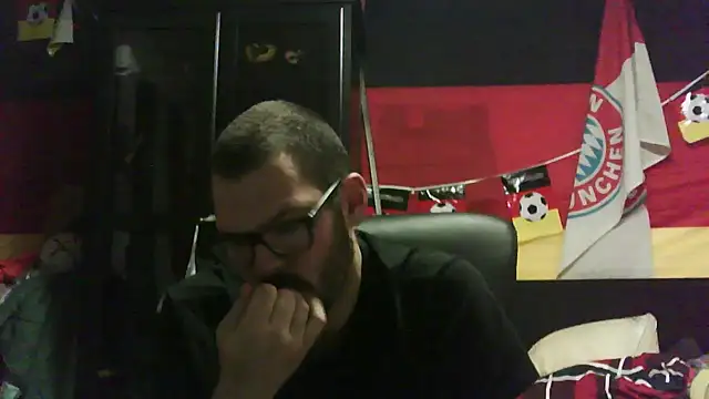 Die-geile-Sau online show from November 12, 2025, 9:40 pm