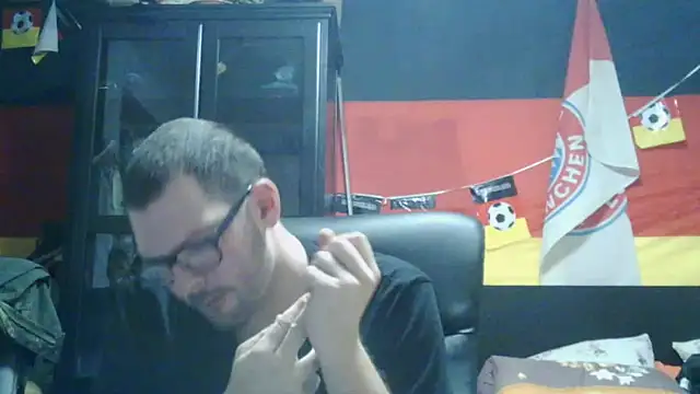 Snapshot of Die-geile-Sau chatting on January 18, 2026, 9:18 pm Die-geile-Sau online show from January 18, 2026, 9:18 pm