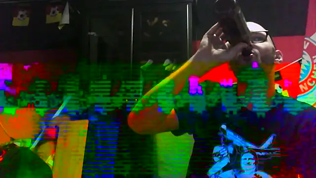 Die-geile-Sau online show from October 6, 2025, 7:03 pm