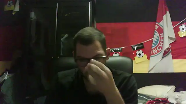 Die-geile-Sau online show from November 22, 2025, 9:24 pm