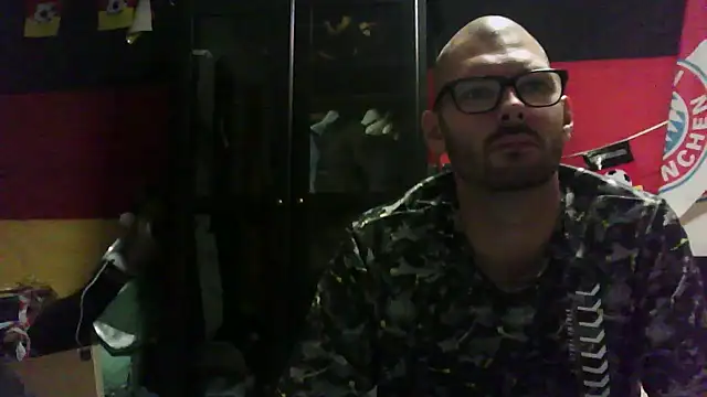 Die-geile-Sau online show from September 22, 2025, 6:58 pm