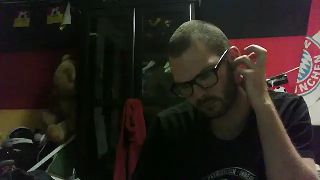 Die-geile-Sau online show from November 5, 2025, 8:12 pm