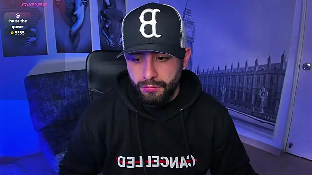 Snapshot of jhon_bear03 chatting on November 18, 2025, 11:13 am jhon bear03 online show from November 18, 2025, 11:13 am