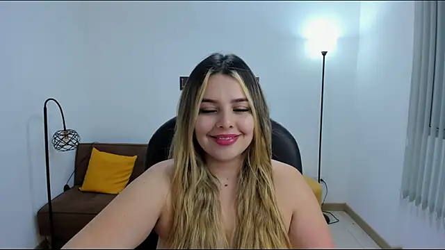 camiilaa1 online show from February 13, 2025, 8:06 am