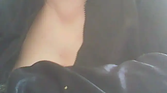 Snapshot of deluxpussy chatting on March 12, 2025, 7:46 am deluxpussy online show from March 12, 2025, 7:46 am