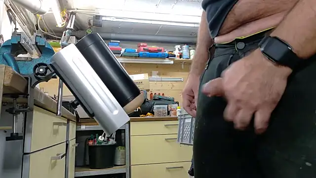 Snapshot of Nikeyone2 chatting on October 29, 2025, 9:41 am Nikeyone2 online show from October 29, 2025, 9:41 am