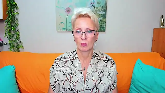 iamyourdream89 online show from September 22, 2025, 11:38 am