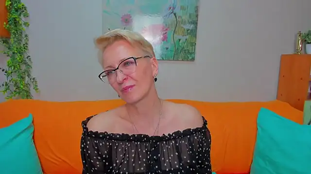 iamyourdream89 online show from March 21, 2026, 12:31 pm