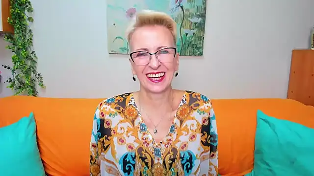 iamyourdream89 online show from November 29, 2025, 10:04 am