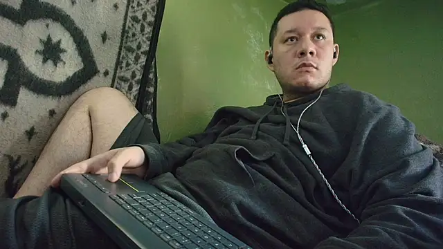 sweet cock28 online show from January 14, 2026, 3:37 pm