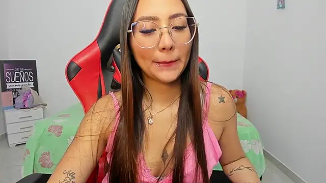 Sweet Coral  online show from February 7, 2026, 6:10 am