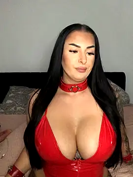 Mia-Bremer online show from November 5, 2025, 12:08 pm