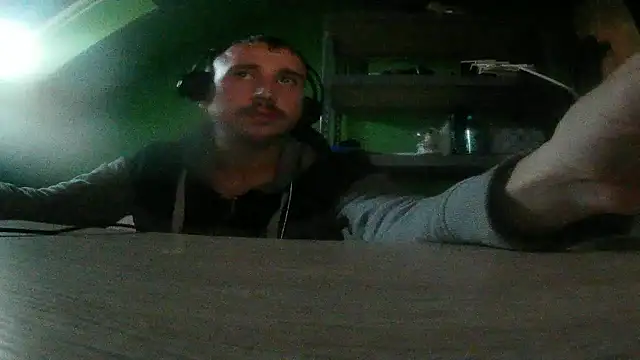 capoloveu online show from March 1, 2025, 4:11 pm