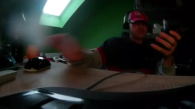 capoloveu online show from November 21, 2025, 3:22 pm