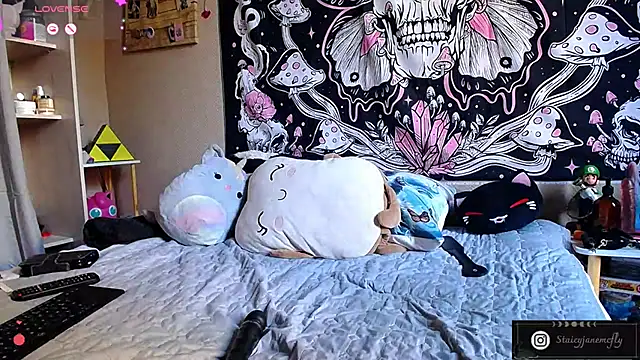 Staicyjanemcfly online show from March 14, 2025, 7:59 am