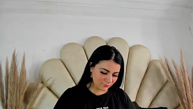 Natasha  Blue online show from October 6, 2025, 7:03 pm