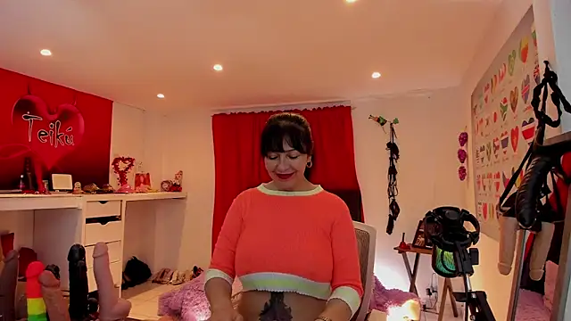 Sarah teiku online show from June 9, 2026, 6:53 pm