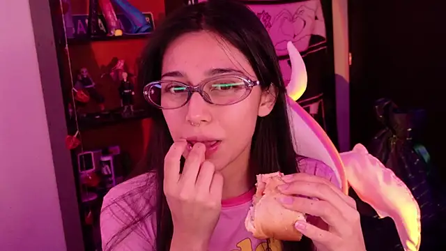 amber yull online show from July 2, 2026, 2:34 pm