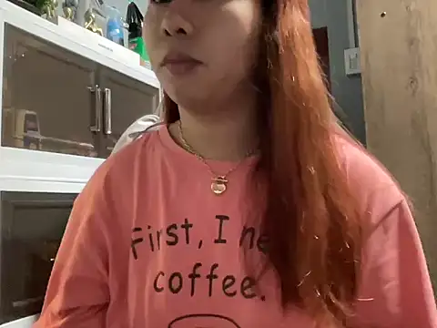 Snapshot of UrLove_Marga chatting on February 19, 2026, 10:18 pm UrLove Marga online show from February 19, 2026, 10:18 pm