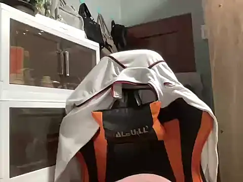 Snapshot of UrLove_Marga chatting on January 17, 2026, 11:41 pm UrLove Marga online show from January 17, 2026, 11:41 pm