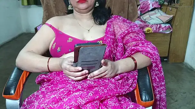 Cute Mahi22 online show from February 10, 2026, 8:02 am