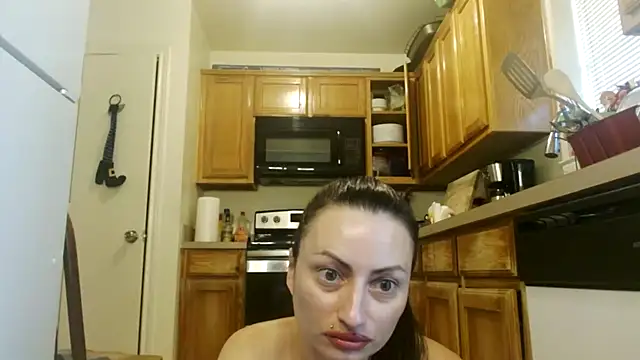 DiamondMonroeXo online show from October 17, 2025, 5:15 pm