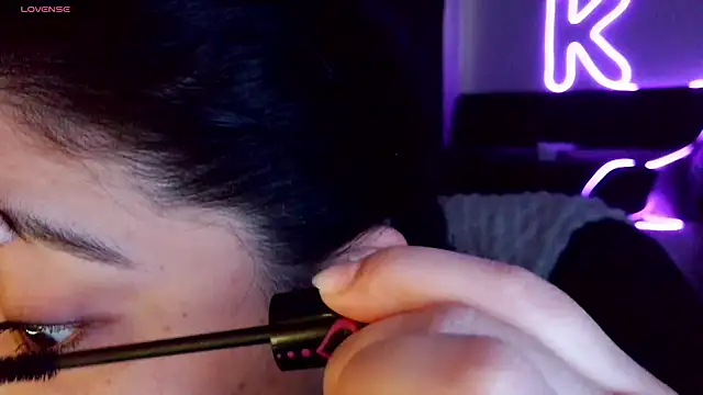 kimmiakiss22 online show from February 5, 2026, 7:21 pm