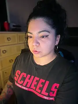 kimmiakiss22 online show from February 14, 2026, 8:53 pm