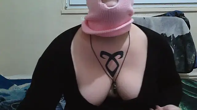 Lolabeluccia xh  online show from December 2, 2025, 7:43 am