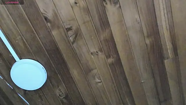 natasha logan  online show from October 6, 2025, 4:24 am