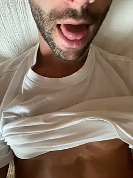 Snapshot of Fellix chatting on September 27, 2025, 6:30 am Fellix online show from September 27, 2025, 6:30 am