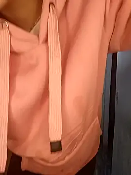 catire2323 online show from October 15, 2025, 11:57 pm