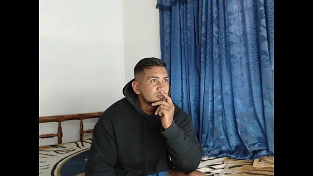 Snapshot of lover_1994 chatting on February 12, 2025, 5:05 pm lover 1994 online show from February 12, 2025, 5:05 pm