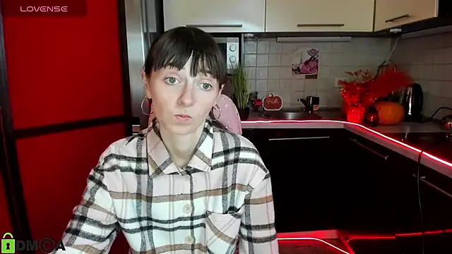 TayanaJons online show from November 25, 2025, 8:03 am