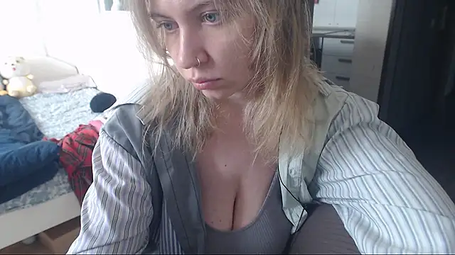 amanda kiss kiss online show from February 17, 2025, 11:55 am