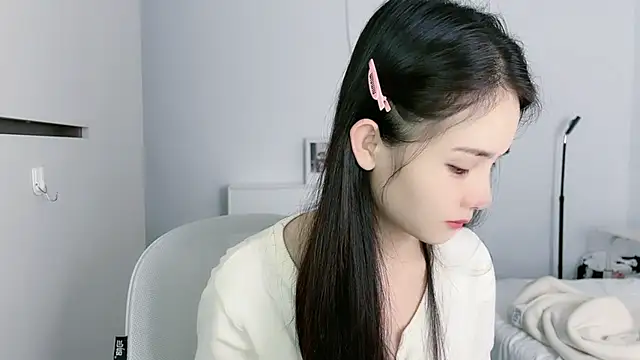 Judy520 online show from November 14, 2025, 12:14 am