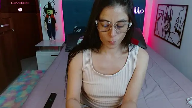 antonella sweet33 online show from October 30, 2025, 6:05 pm