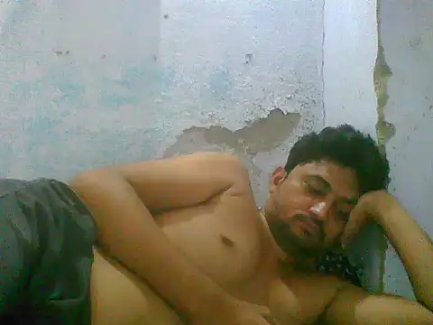 Snapshot of Rocobodymassager chatting on July 3, 2026, 7:48 am Rocobodymassager online show from July 3, 2026, 7:48 am