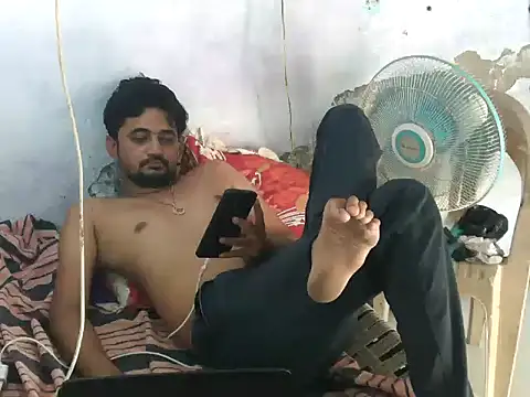 Snapshot of Rocobodymassager chatting on July 17, 2026, 5:48 am Rocobodymassager online show from July 17, 2026, 5:48 am