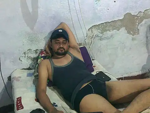 Snapshot of Rocobodymassager chatting on July 28, 2026, 1:32 pm Rocobodymassager online show from July 28, 2026, 1:32 pm