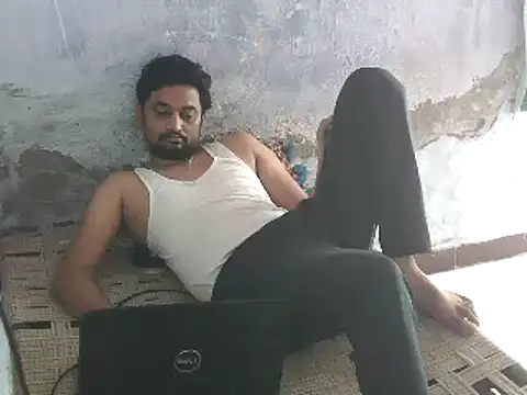 Rocobodymassager online show from May 25, 2026, 4:45 am