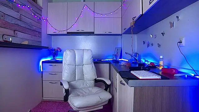 Snapshot of Skinny_Nally chatting on February 19, 2026, 1:13 am Skinny Nally online show from February 19, 2026, 1:13 am