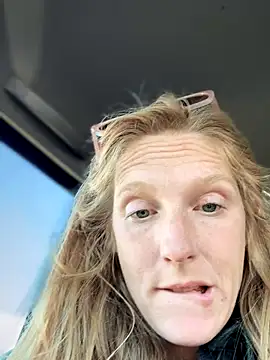 GoldenFlameGoddess online show from November 15, 2025, 10:03 pm