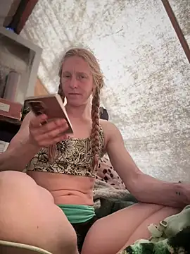 GoldenFlameGoddess online show from April 13, 2026, 3:27 pm