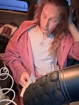 Snapshot of GoldenFlameGoddess chatting on February 11, 2026, 3:01 pm GoldenFlameGoddess online show from February 11, 2026, 3:01 pm