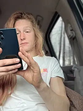 Snapshot of GoldenFlameGoddess chatting on February 23, 2026, 4:18 pm GoldenFlameGoddess online show from February 23, 2026, 4:18 pm