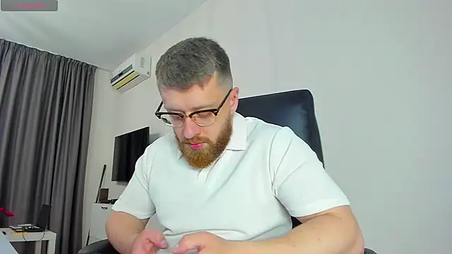 Findom guy online show from March 30, 2026, 3:02 pm