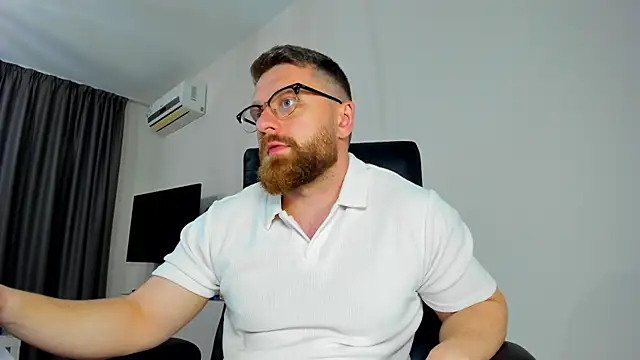 Findom guy online show from April 17, 2026, 3:37 pm