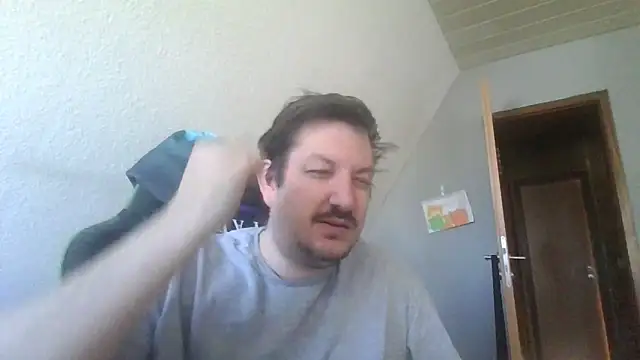 Snapshot of Golffahrer1982 chatting on March 2, 2026, 8:32 am Golffahrer1982 online show from March 2, 2026, 8:32 am